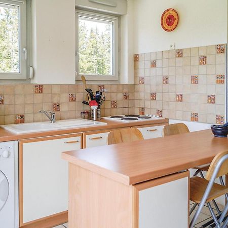 Cozy Apartment In Premanon With Kitchenette Exterior foto